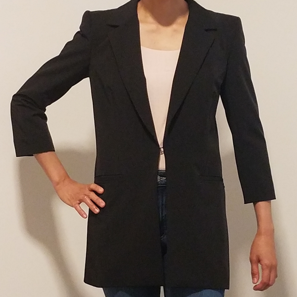 Elizabeth and James, black 3/4  sleeve blazer